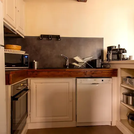 Sous Les Toits De Sainte-cecile *