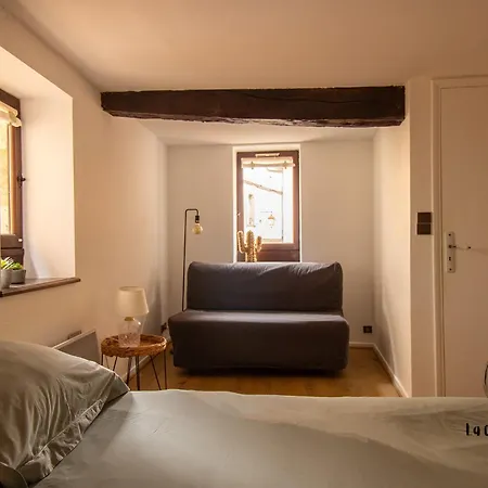 Sous Les Toits De Sainte-cecile