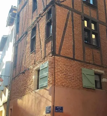 בית נופש Sous Les Toits De Sainte-cecile