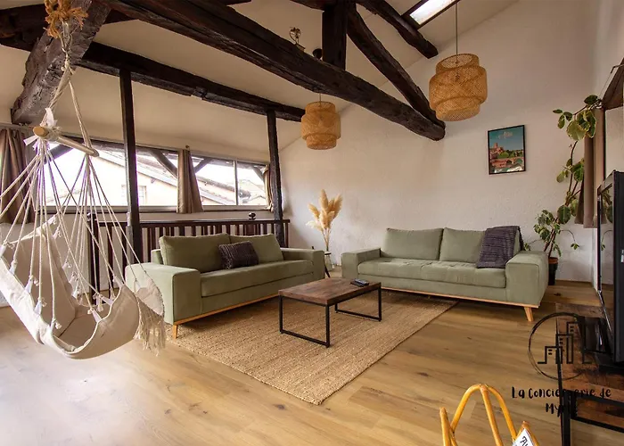 Sous Les Toits De Sainte-cecile Дом отдыха *